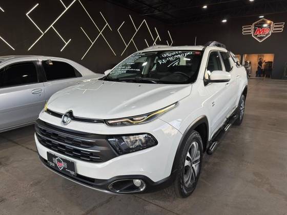 FIAT TORO 2.0 16V TURBO DIESEL FREEDOM 4WD AT9 FIAT TORO 2.0 16V TURBO DIESEL FREEDOM 4WD AT9